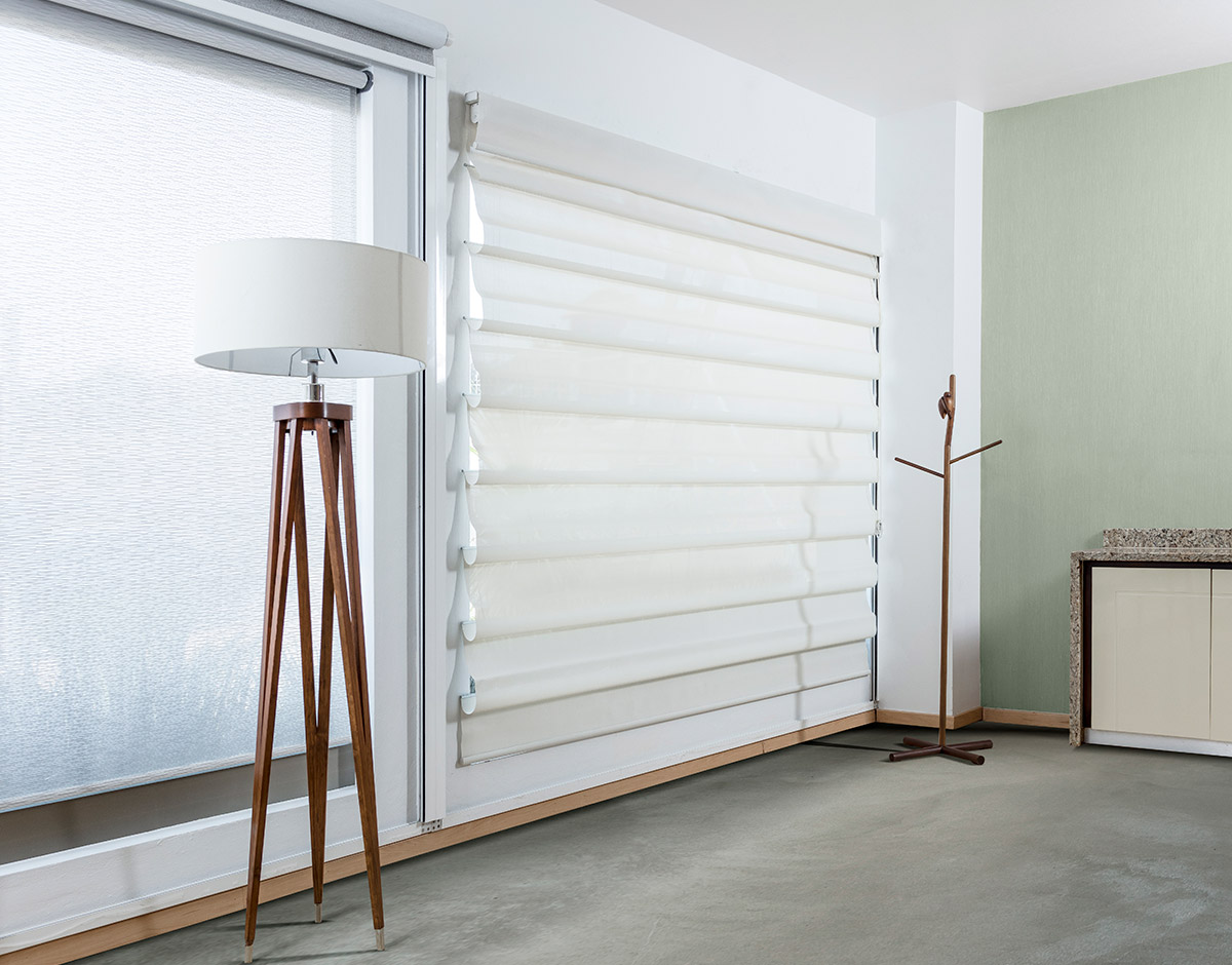 ROMANAGOTA_SCREEN2000_WHITE_RENDER