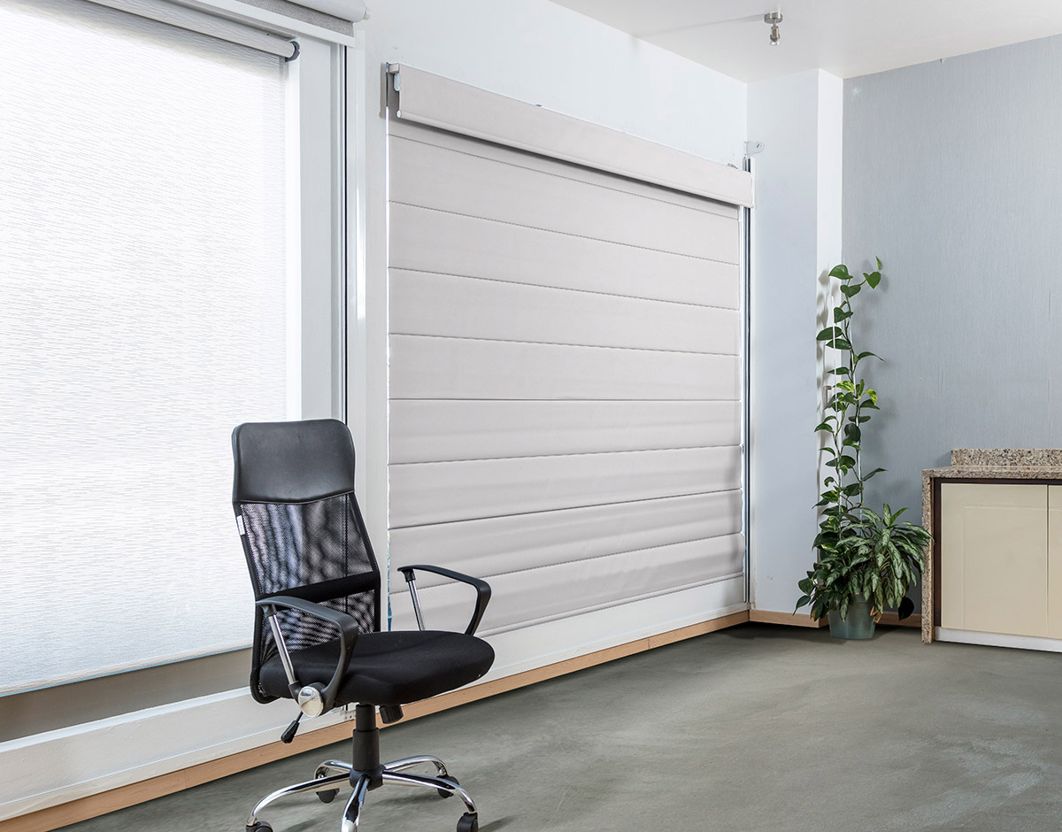 ROMANAPLANA_TAMINA_SILVER_RENDER